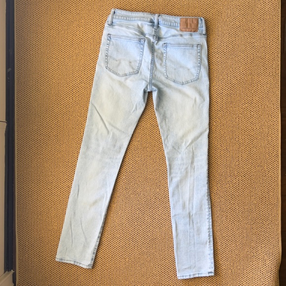 American Eagle Light-Wash Ripped Jeans - Picture 2 of 4